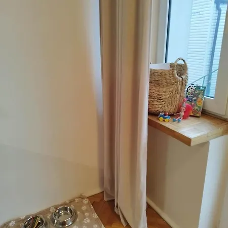 Pokoje, Na Wlochach, Ul. Nieduza Warsaw