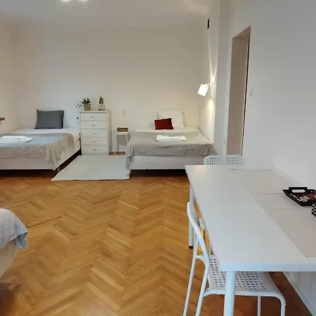 Homestay Pokoje, Na Wlochach, Ul. Nieduza *